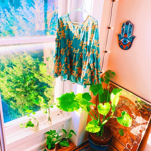 Tops - algea green babydoll peplum top ✨